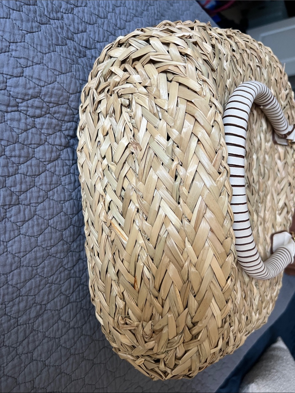 Poppy & Peonies straw tote with wrapped handles - Picture 11 of 13